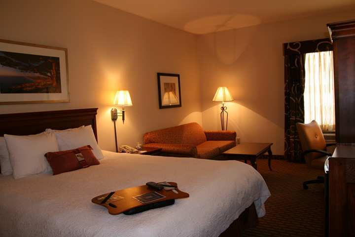 Hampton Inn San Francisco - Daly City Room photo