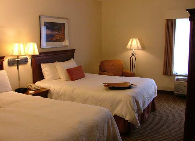 Hampton Inn San Francisco - Daly City Room photo